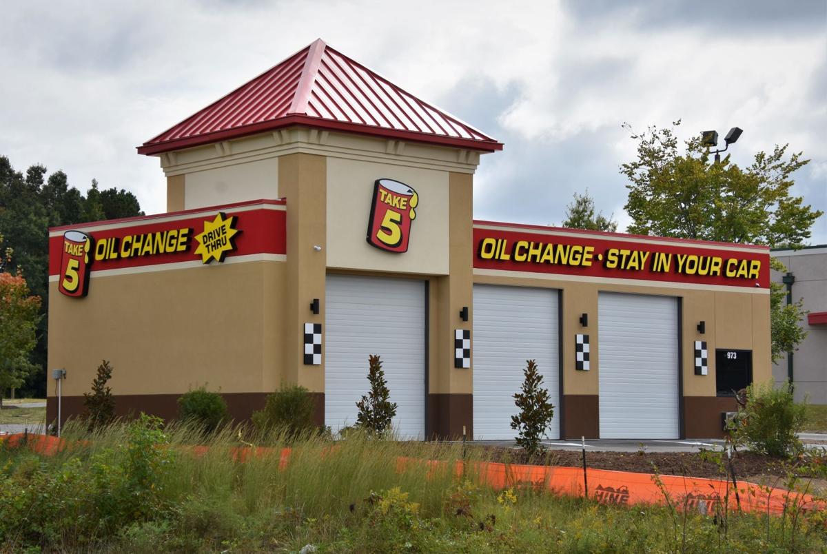 Quick-lube station to open next month